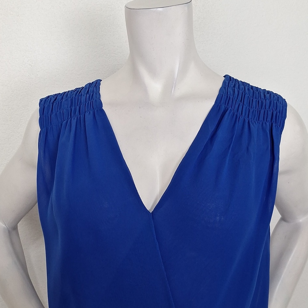 Max Studio “NEW” Blue V-Neck Surplice Front Gorpcore Sleeveless Blouse Size S - Picture 3 of 14